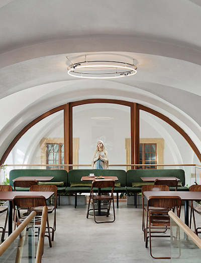 Café Konvikt in Olmütz von Denisa Strmiskova Studio