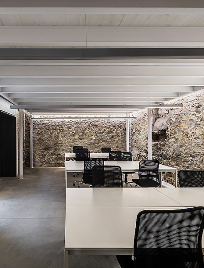 Galerie und Coworking Space in Barcelona von Sandy Brunner