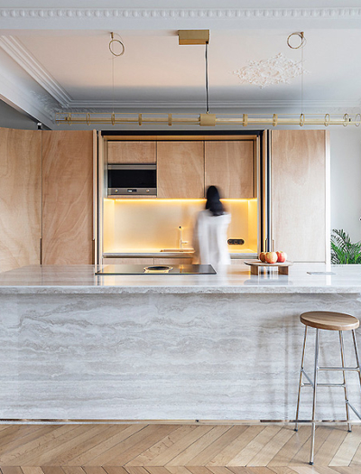 Wood Ribbon Apartment in Paris von Toledano + Architects