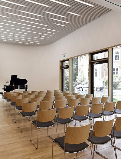 Gemeindezentrum der Erlöserkirche in Bonn von Deen Architekten