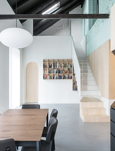 Umbau eines Wohnhauses in Cuneo von BLAARCHITETTURA