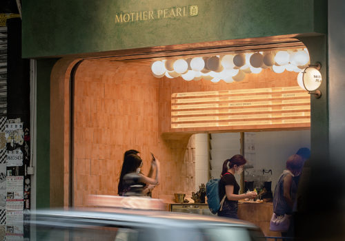 Mother Pearl in Hongkong 01