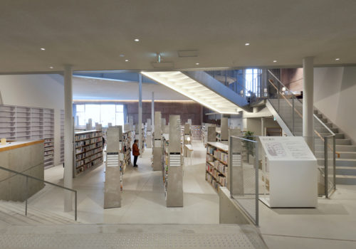 Neue Stadtbibliothek in Matsubara 02