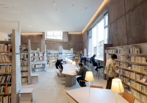 Neue Stadtbibliothek in Matsubara 04