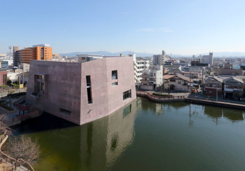 Neue Stadtbibliothek in Matsubara 16