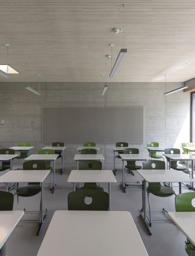 Sanierung und Erweiterung eines Schulgebäudes in Mengen von Dasch Zürn + Partner