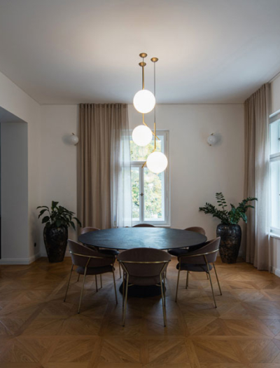 Villa in Dob?ichovice von Karnet architekti