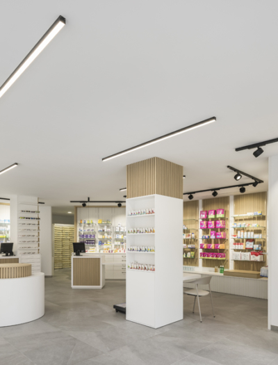 Apotheke in Valencia von Destudio