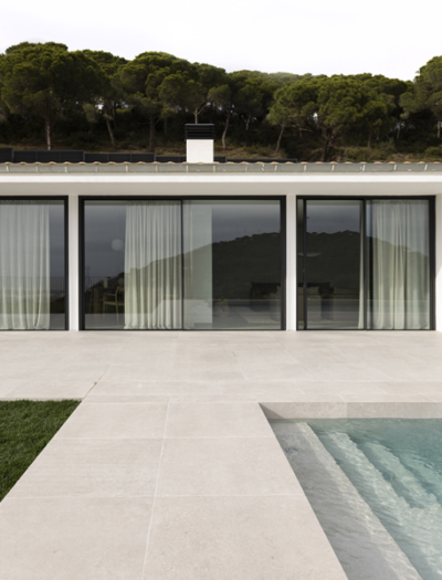 Wohnhaus in Cabrils von Norm Architects