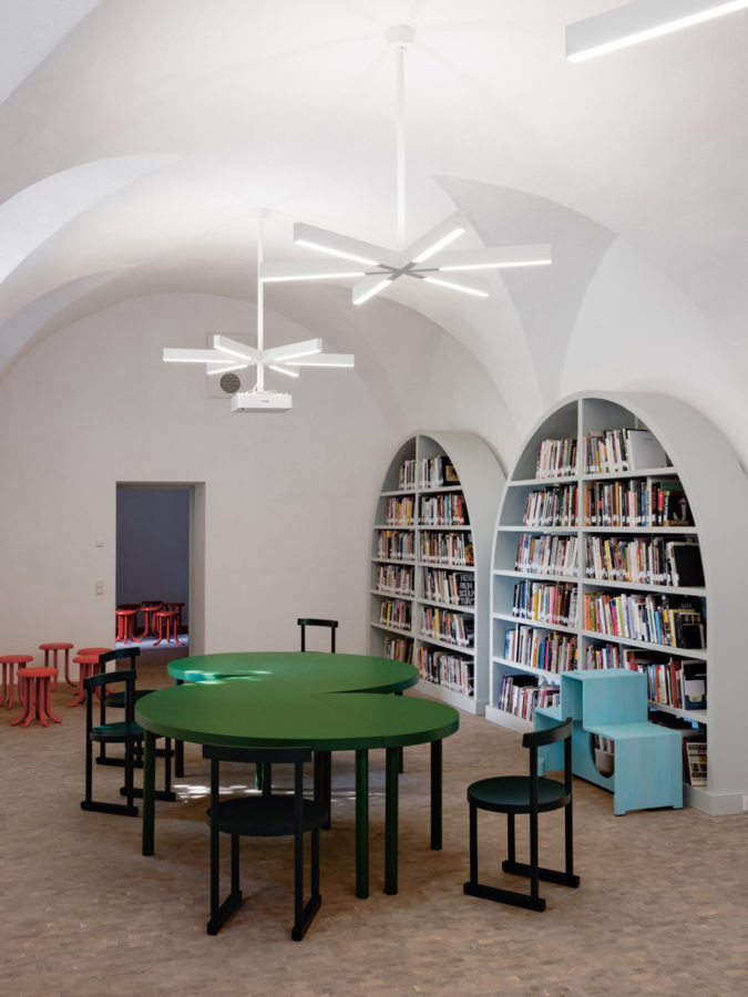 Schlossbibliothek Gandegg 01