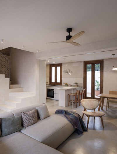 Sanierung eines Wohnhauses in Sevilla von CM4 Arquitectos