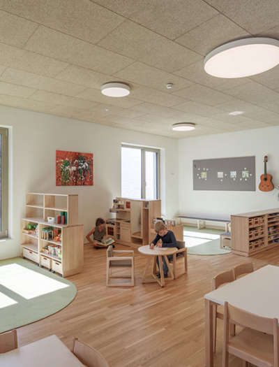Kindergarten in Ried im Innkreis von Urmann Radler Architekten
