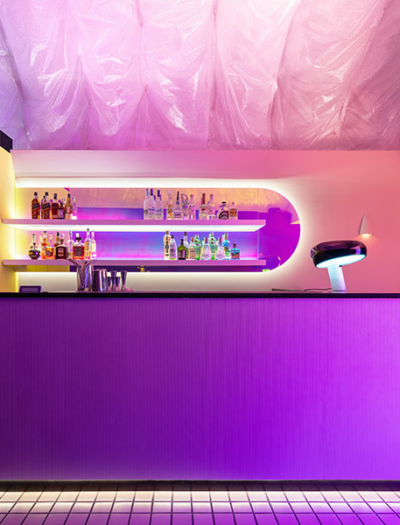 Bar in Neapel von Carmine Abate