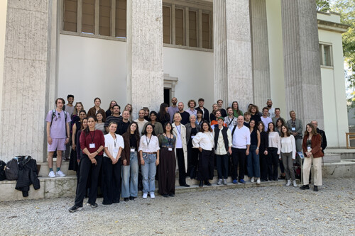 Rund 50 Studierende und Lehrende von 10 Hochschulen kamen im Rahmen der Architekturbiennale in Venedig für die Summer School „Designing Change“ der Sto-Stiftung zusammen.
