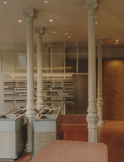 Kosmetikgeschäft in Madrid von Ciszak Dalmas und Matteo Ferrari