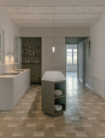 Wohnungsumbau in Barcelona von Metronom